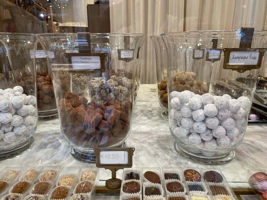 Brussels: Chocolate Appreciation and Tasting Walking Tour - The City Commentary: Why the Guide Part Matters