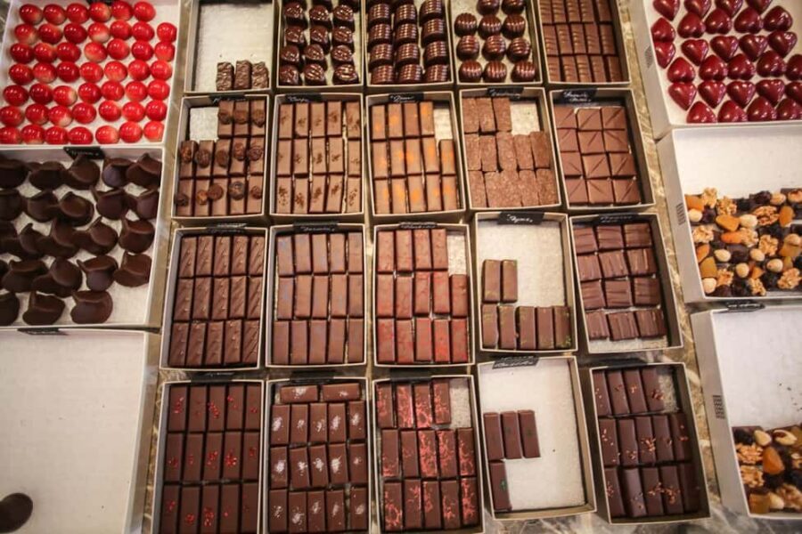 Brussels: Chocolate Appreciation and Tasting Walking Tour - Learning Belgian Chocolate in a Way That Helps You Choose Later