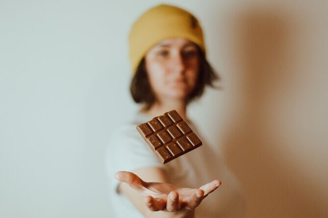 Brussels Chocolate Tasting Tour - Grand-Place to the chocolate shops: how the tour actually starts