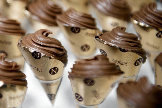 Brussels Chocolate Walking Tour and Workshop - A sweet way to see Brussels without rushing
