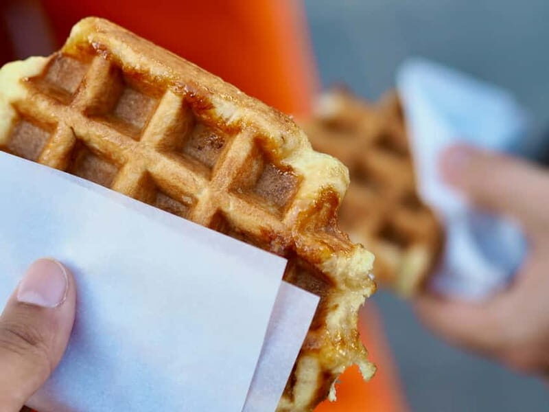 Brussels: City Center Guided Food Tour with Tastings - Starting in the Historic Center at Patatak