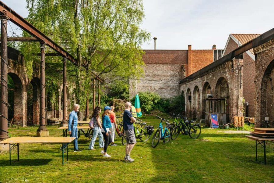 Brussels: City Highlights and Hidden Gems Bike Tour - Key details that shape the whole experience