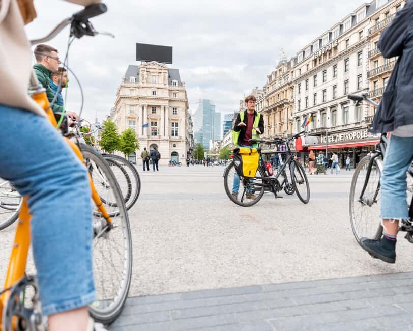 Brussels: City Highlights and Hidden Gems Bike Tour - Picking your city bike: why the fit is a big deal