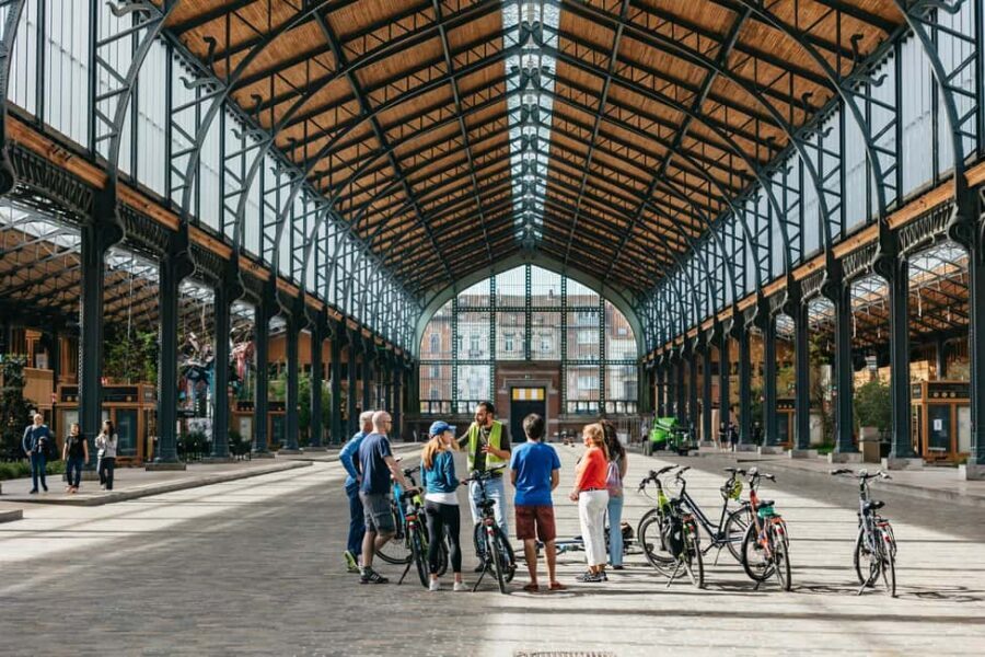 Brussels: City Highlights and Hidden Gems Bike Tour - Iconic highlights plus quieter neighborhoods: how the route actually plays