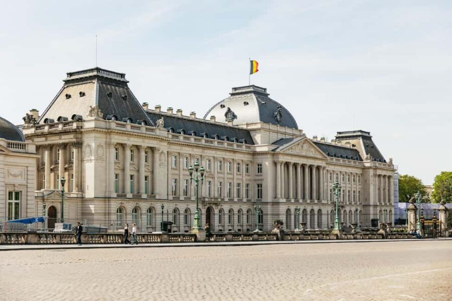 Brussels: City Highlights and Hidden Gems Bike Tour - Starting at Grand Hospice: where you’ll begin and what it sets up