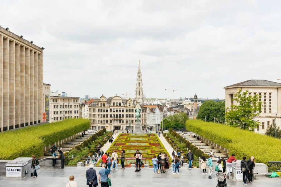 Brussels: City Highlights Walking and Tasting Tour - Grand Place: The Heart of Old Brussels and Time to Really Look