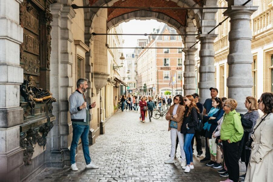 Brussels: City Highlights Walking and Tasting Tour - Food Tastings: Chocolate, Waffles, or Fries Without the Guesswork