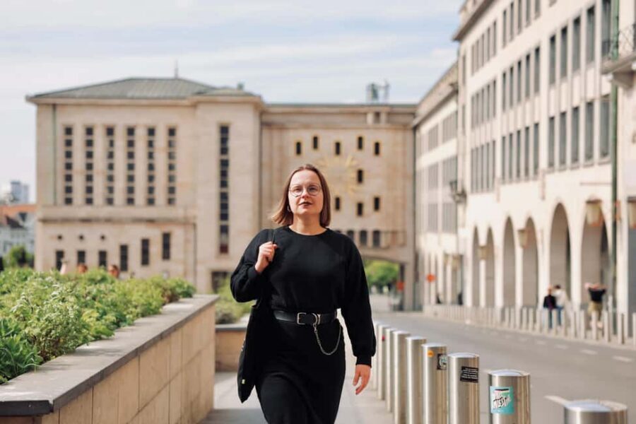 Brussels City Photoshoot With a Professional Photographer - Local recommendations for eating and sightseeing