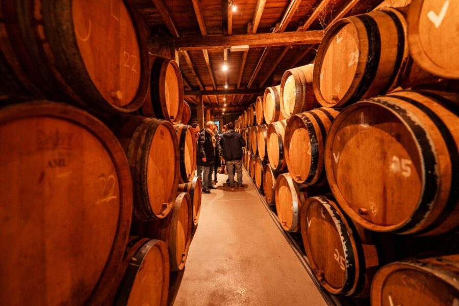 Brussels: Discover Belgium's Breweries with a Local - Stop One: The Chocolate Shop and the Beer Window Route