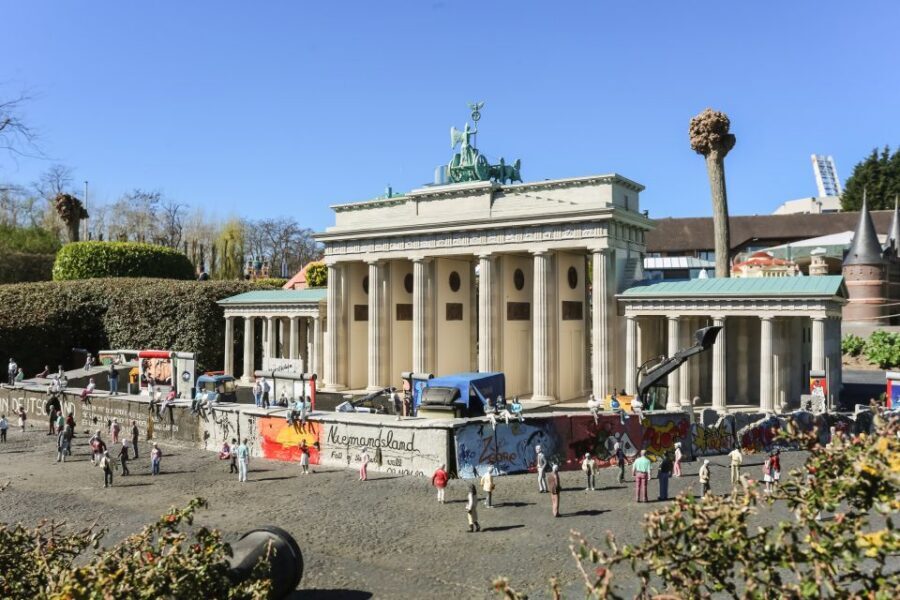 Brussels: Entry Ticket to Mini-Europe - Interactive mini-history: Vesuvius, rockets, Vikings, and the Berlin Wall scene