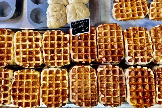 Brussels Food Tour: 10 Tastings of Waffles, Beers, Fries & More - Guide Style and Small-Group Advantage: Why Max 12 Matters