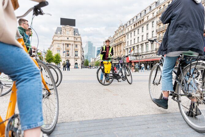 Brussels Highlights & Hidden Gems Bike Tour - La Bourse de Bruxelles: A Strong First Impression Without Ticket Hassles