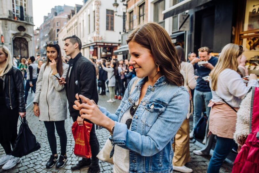 Brussels: Highlights & Hidden Gems Private Walking Tour - Street Murals, Comic Shops, and the Tintin Mural Wall