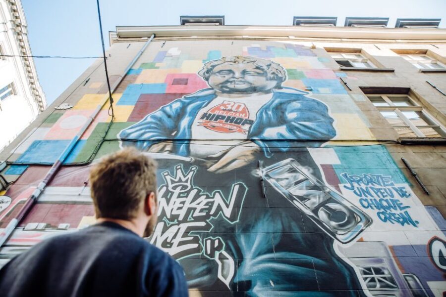 Brussels: Highlights & Hidden Gems Private Walking Tour - Manneken Pis and the European Quarter: Tiny Bronze, Big Contrast