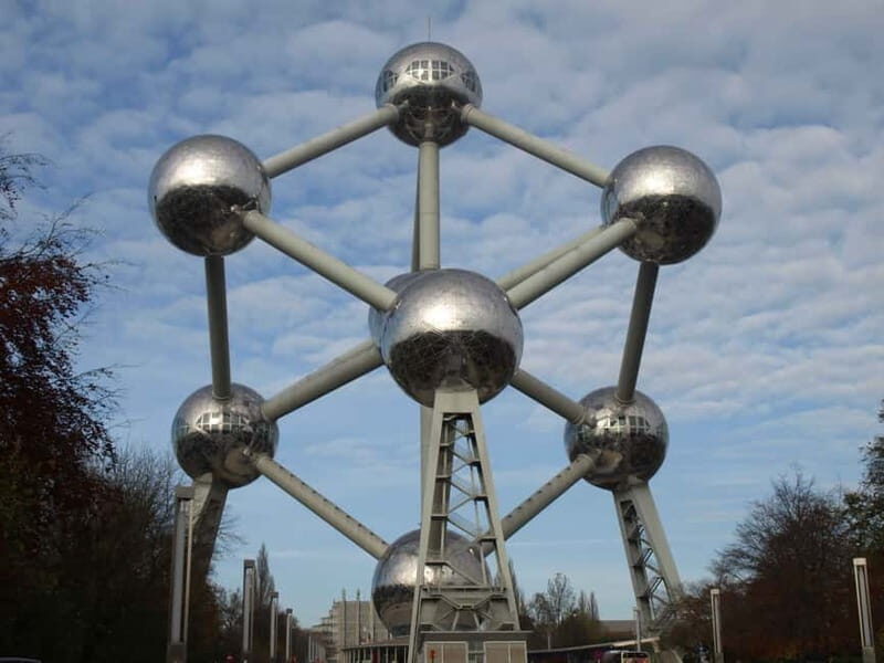 Brussels Highlights: Walking & Bus Tour with Waffle Tasting - Royal Galleries Snack Break + Waffle Tasting You’ll Remember
