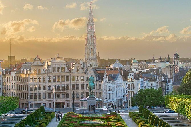 Brussels: Historical Walking Tour with Chocolate & Waffle Tasting - St. Michael and St. Gudula Cathedral: The Art You’ll Actually Notice
