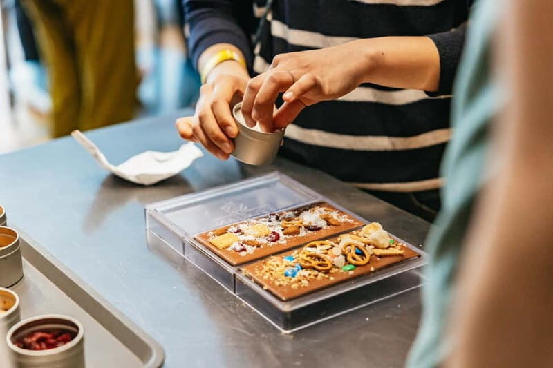 Brussels: Make Your Own Chocolates Workshop with Tastings - Starting at Place de la Justice: where your workshop begins