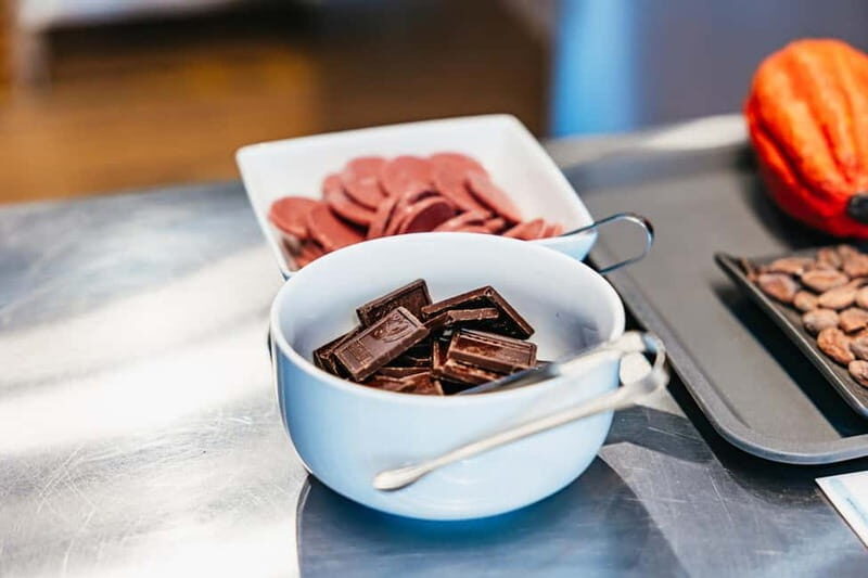 Brussels: Make Your Own Chocolates Workshop with Tastings - Champagne welcome, aprons, and what you actually make
