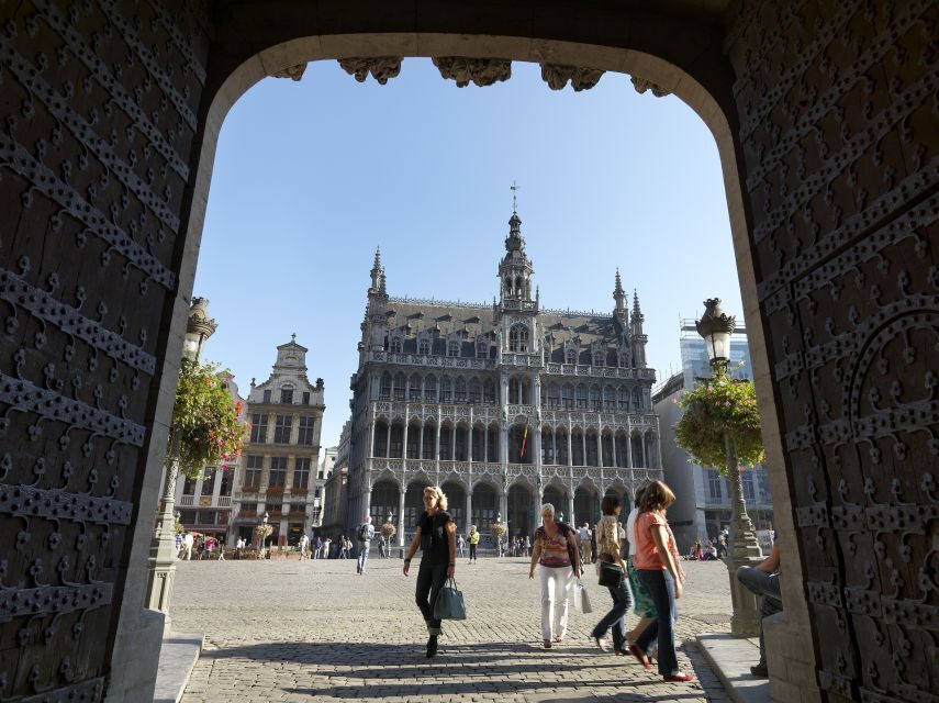 Brussels: Private 3-Hour Sightseeing Walking Tour - Saint Goedele Cathedral: A Landmark With Presence