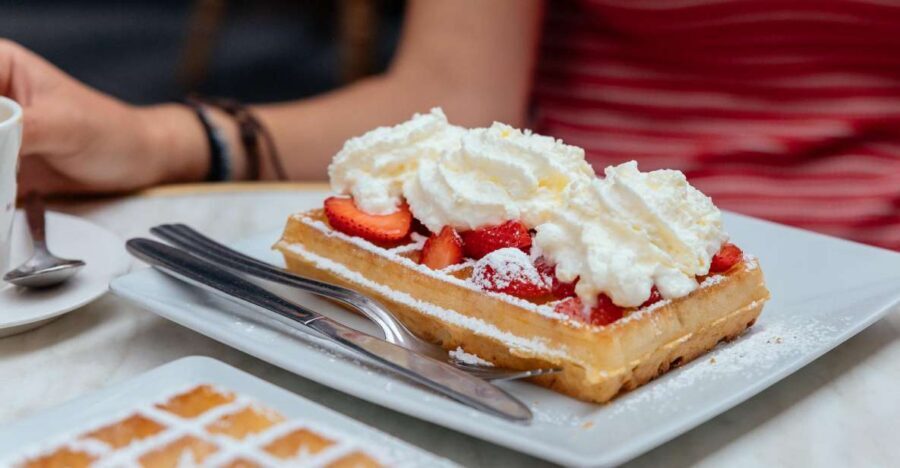 Brussels: Private Food Tour – 10 Tastings with Locals - A 3-hour private food tour is a smart first-day move