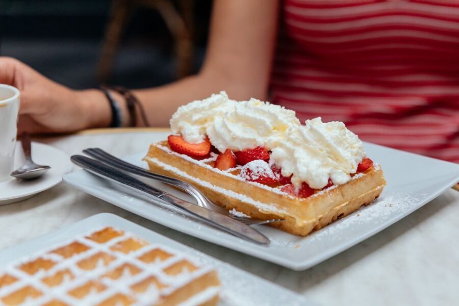 Brussels: Private Food Tour – 10 Tastings with Locals - Impasses of Brussels: those tight little lanes locals love