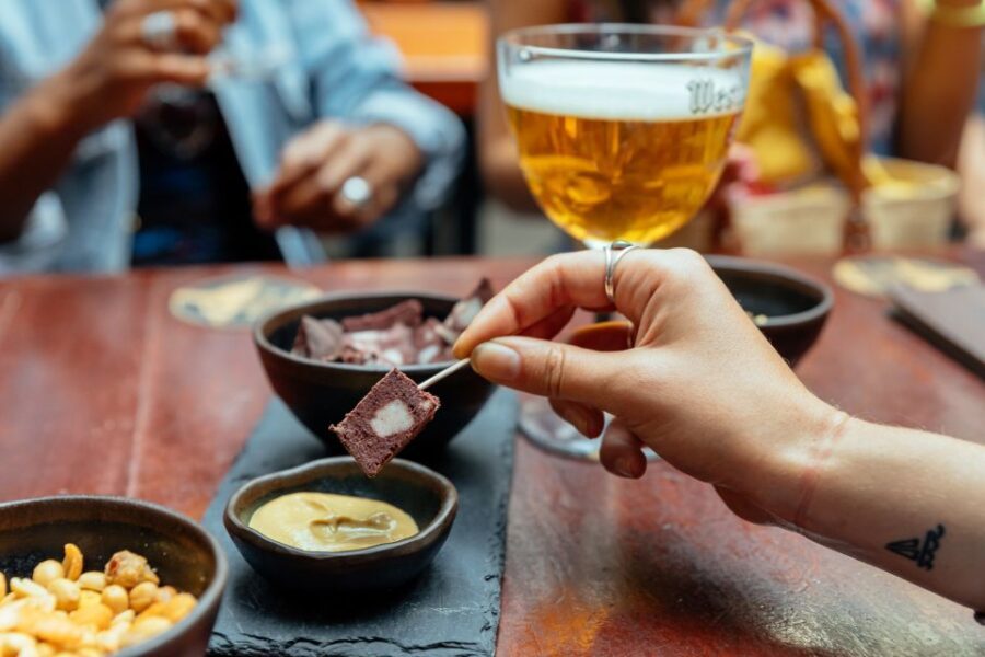 Brussels: Private Food Tour – 10 Tastings with Locals - Vegetarian alternatives: how to get the menu adapted