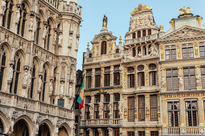 Brussels PRIVATE TOUR With Locals: Highlights & Hidden Gems - Church of St Nicolas: your fast orientation tool