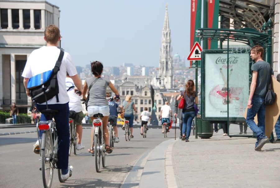 Brussels: Sightseeing Bike Tour - The 10-Stop Route: Grand Place to Mont des Arts