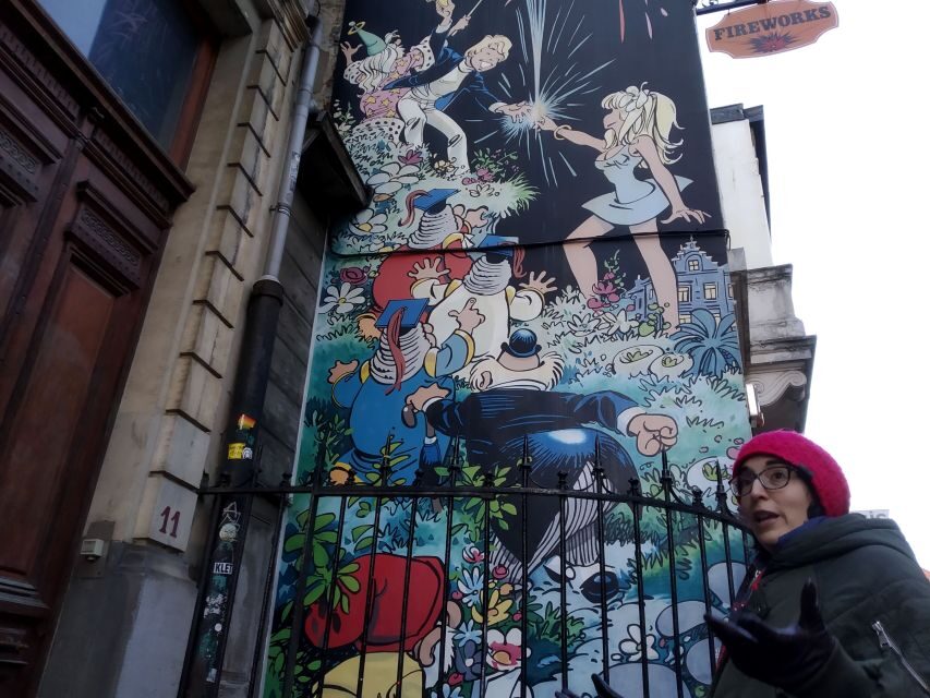 Brussels: The comic book walls walking tour - Spotting French-Belgian comic techniques on the walls