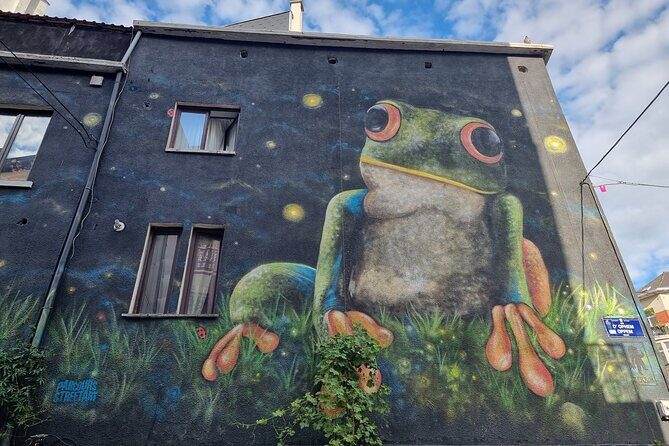 Brussels through its comics murals - Language setup: English first, and French when it fits