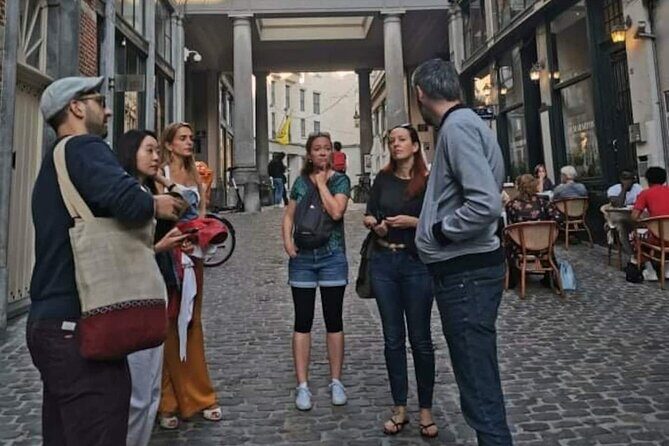 Brussels Walking and Tasting Tour (Beers,Chocolates&Fries/Waffle) - Stop 3: Les Galeries Royales Saint-Hubert and chocolate tasting under the glass roof