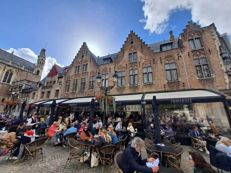 Day trip to Bruges from Paris with canal cruise - The drive from Paris: why the minivan matters