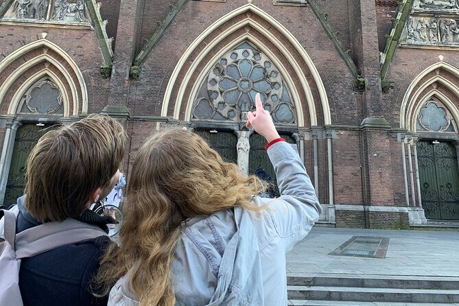 Discover Ghent with a self-guided Outside Escape city game tour! - Stop 2: St. Veerleplein, Gravensteen, and the Water Lines