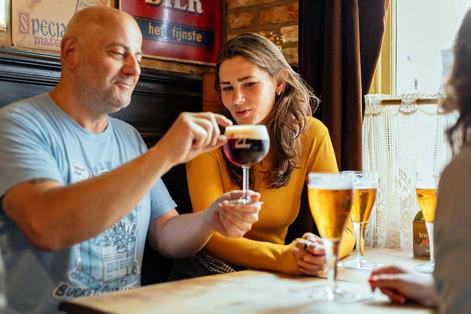 Drinks & Bites in Bruges Private Tour - Getting started at Simon Stevinplein (and why the meeting point helps)