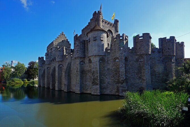 e-Scavenger hunt Ghent: Explore the city at your own pace - Gravensteen: the medieval castle you can still really read