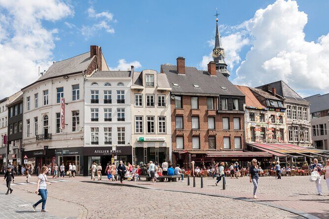 e-Scavenger hunt Hasselt: Explore the city at your own pace - Gin Museum, Virga Jesse, and the 18th-century church stops