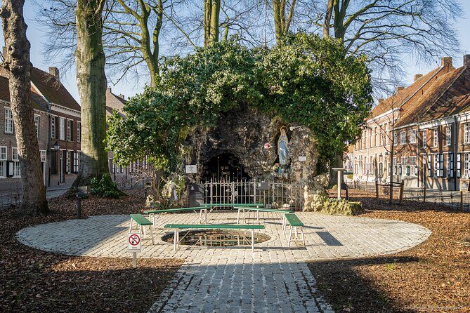 e-Scavenger hunt Turnhout: Explore the city at your own pace - Taxandria Museum in the House Metten Thoren