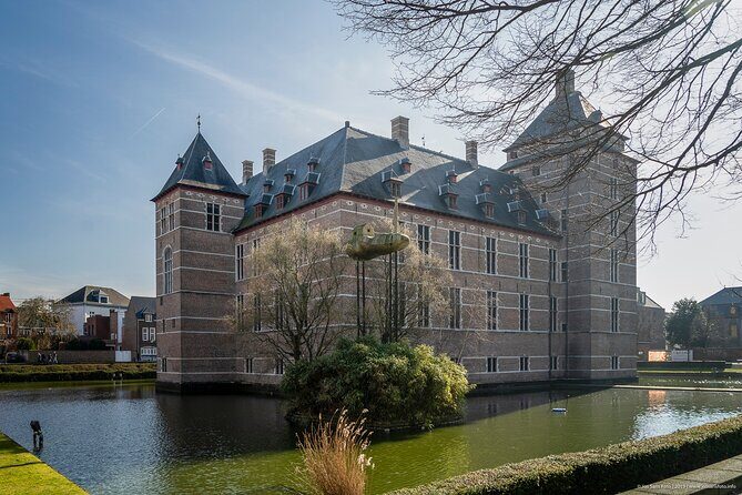 e-Scavenger hunt Turnhout: Explore the city at your own pace - Historical Printing Company and digitised paper collections