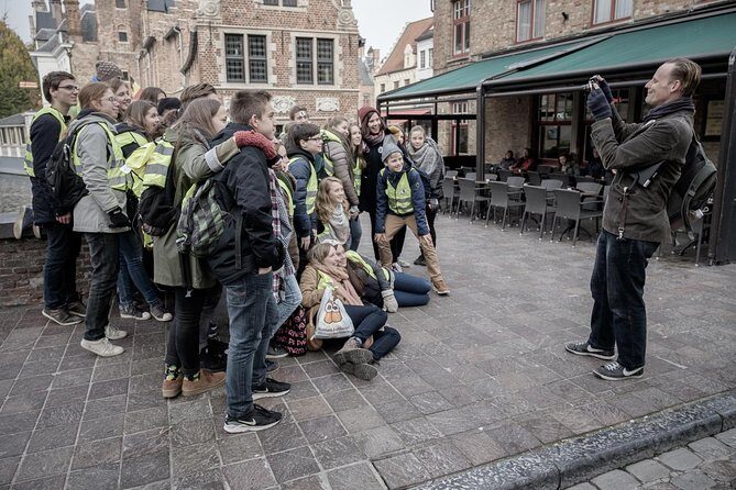 "Edges of Brugge" Photo Tour - 2hr open city tour & workshop - Bruges stories that help you frame the shot