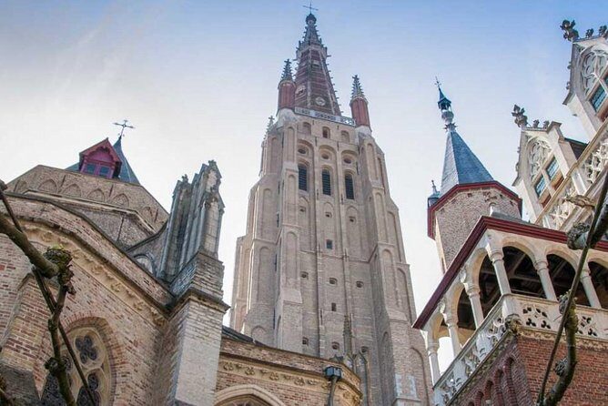 Food tasting & Historical walk - The Tour’s Mid-Route Rhythm: Why the Stops Feel Manageable