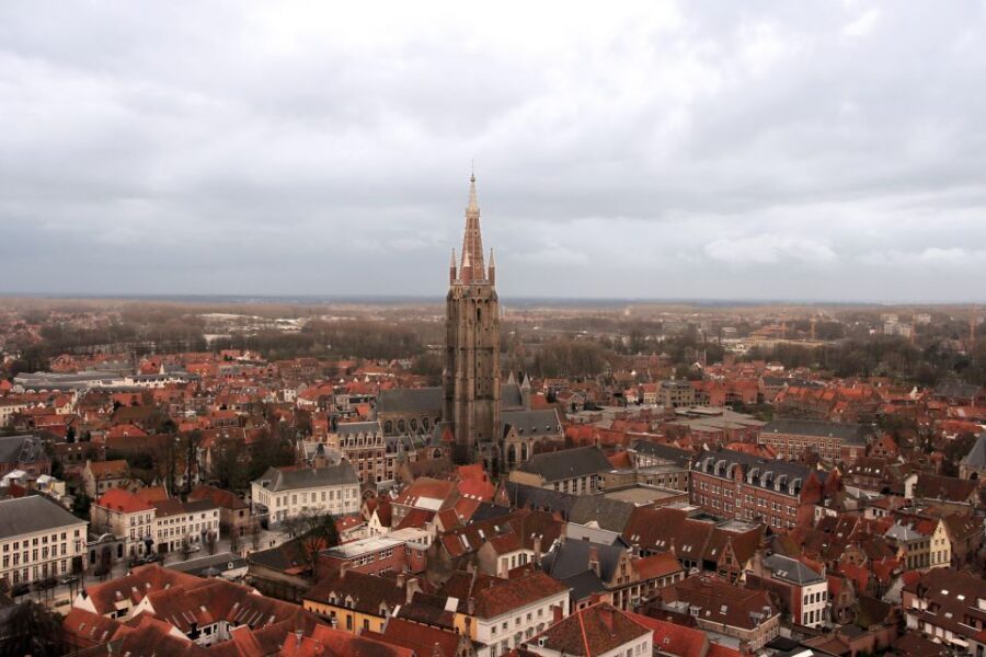 From Amsterdam: Bruges Day Trip in English with Boat Option - The Guided Walking Block: How 2 Hours Gets You Oriented