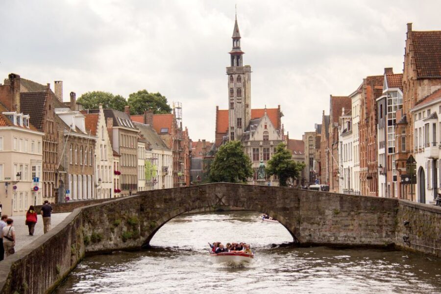 From Amsterdam: Bruges Full-Day Tour - Chocolate, sweets, and the real value of the chocolate focus