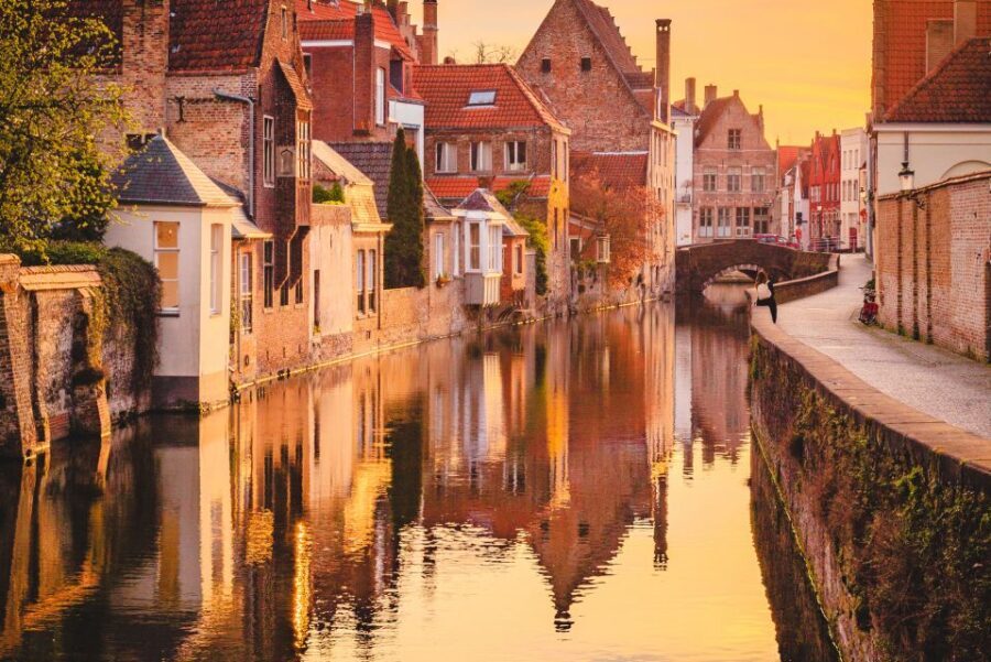 From Brussels: Bruges Day Trip with Boat Tour Option (ENG) - A perfect Bruges hit from Brussels: what makes it work