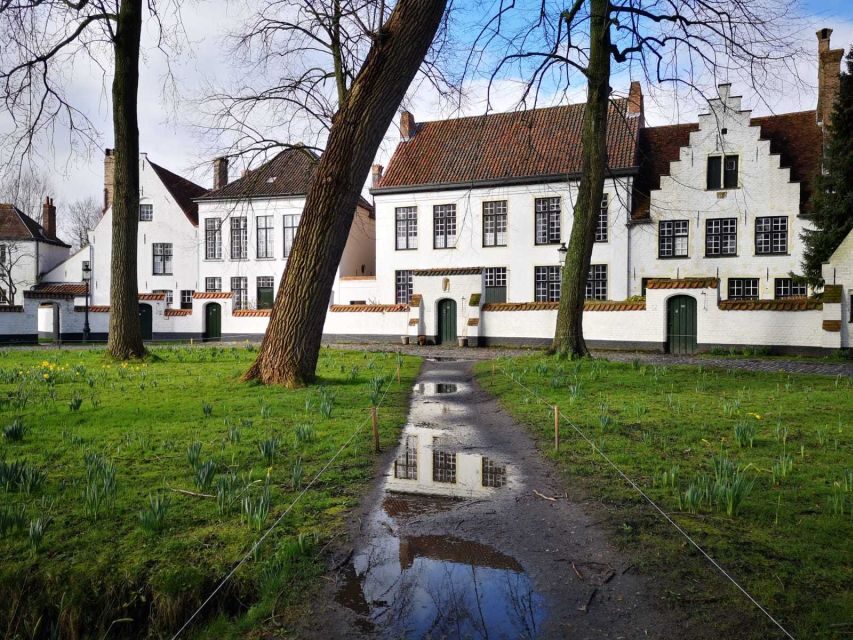 From Brussels: Bruges Day Trip with Boat Tour Option (ENG) - The coach ride: how the day starts and why it matters