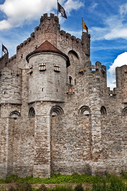 From Brussels: Full-Day Antwerp and Ghent Guided Tour - Antwerp on Foot: Market Squares, Churches, and Famous Streets