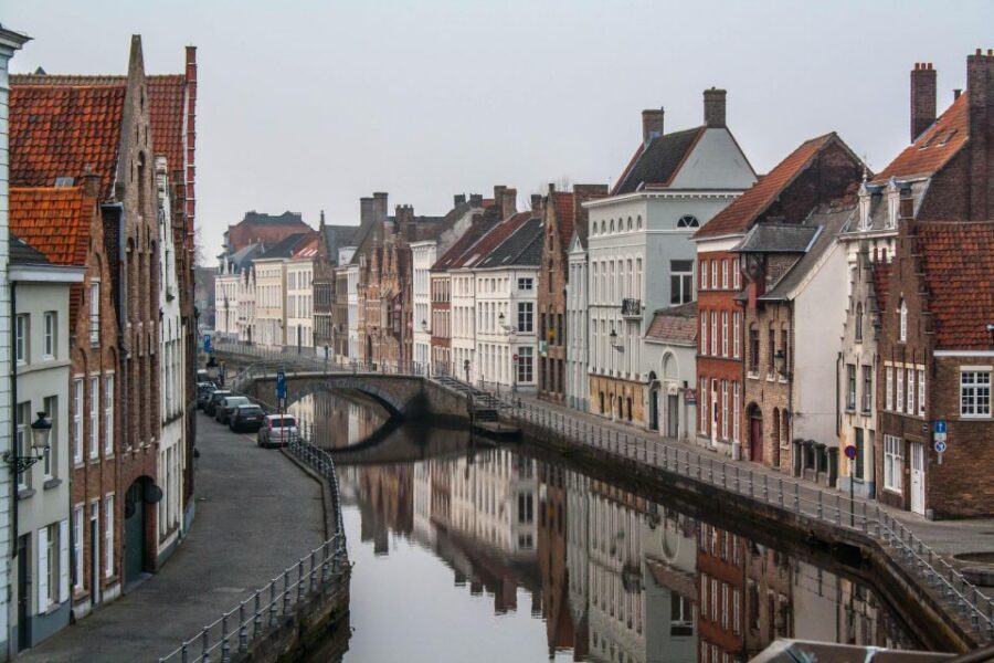 From Paris: Day Trip to the Enchanting Brussels and Bruges - Brussels Highlights: Saint-Michel, Royal Galleries, Grand-Place, Manneken Pis, and Tintin