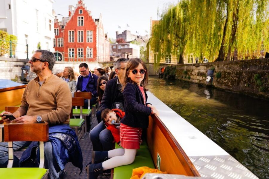 Ghent: 50-Minute Medieval Center Guided Boat Trip - Guildhalls and labormen: medieval work culture along the quay