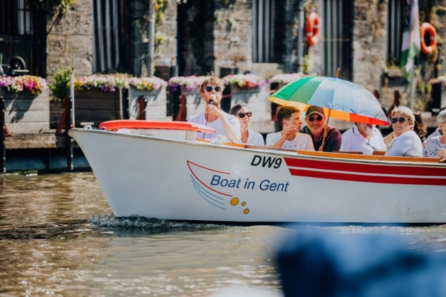 Ghent: 50-Minute Medieval Center Guided Boat Trip - How the guide experience really works in your language
