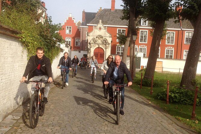 Ghent Bike Tour Off-the-beaten-track - Graffiti Street Stops: Art You Can Actually See Up Close