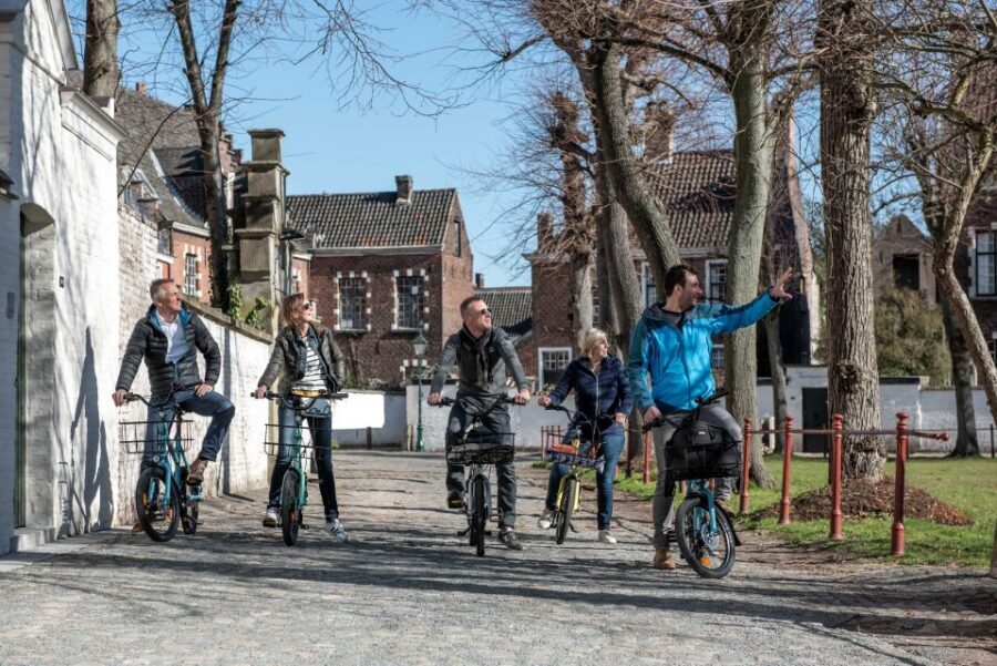 Ghent: City Highlights and Hidden Gems Guided Bike Tour - Your Route in Motion: Counts’ Castle and Portus Ganda